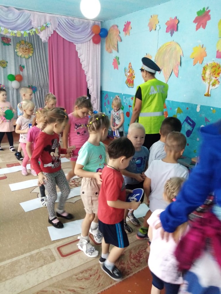 Правила дорожные детям знать положено! 4