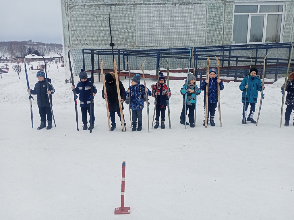 Школьные соревнования по лыжным гонкам. 29