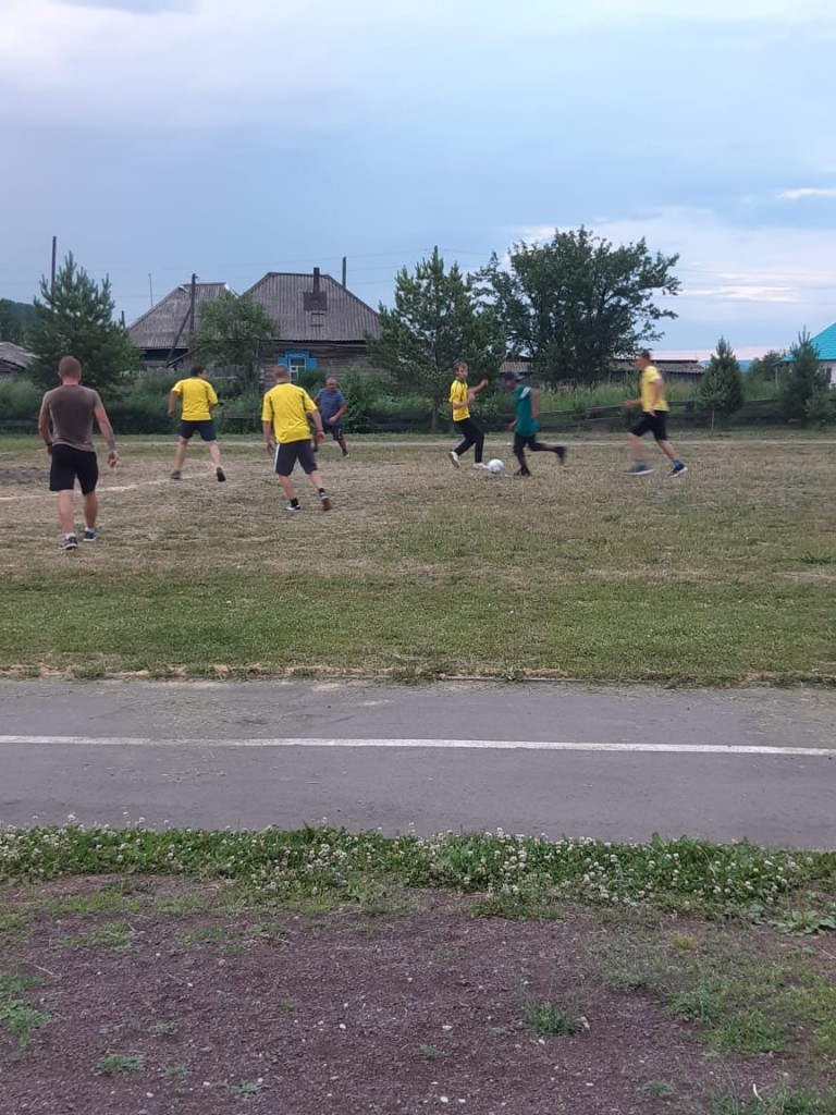 Соревнование по футболу среди села Березовского посвященному "Дню молодежи" 1