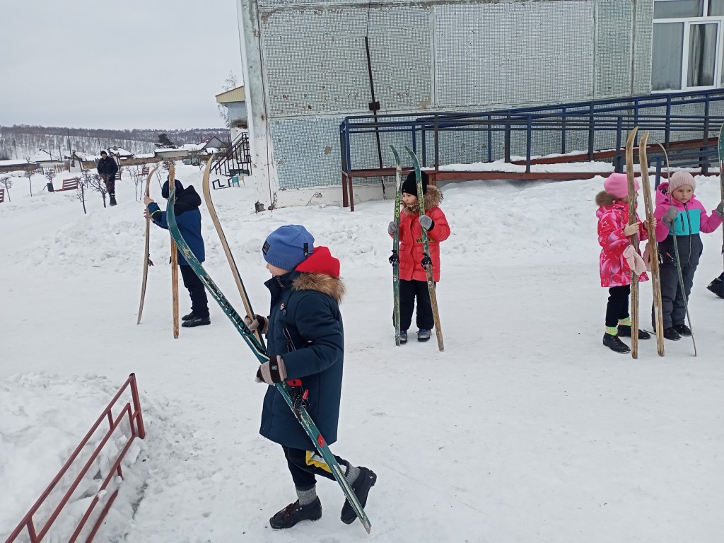 Школьные соревнования по лыжным гонкам. 26