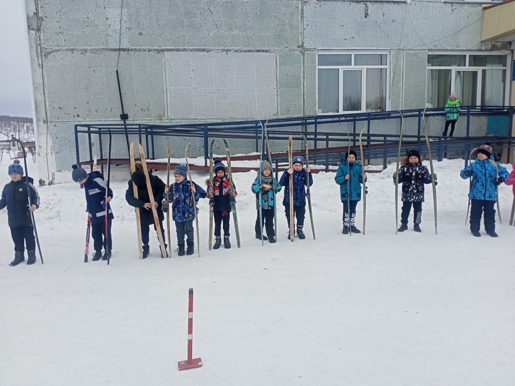 Школьные соревнования по лыжным гонкам. 33
