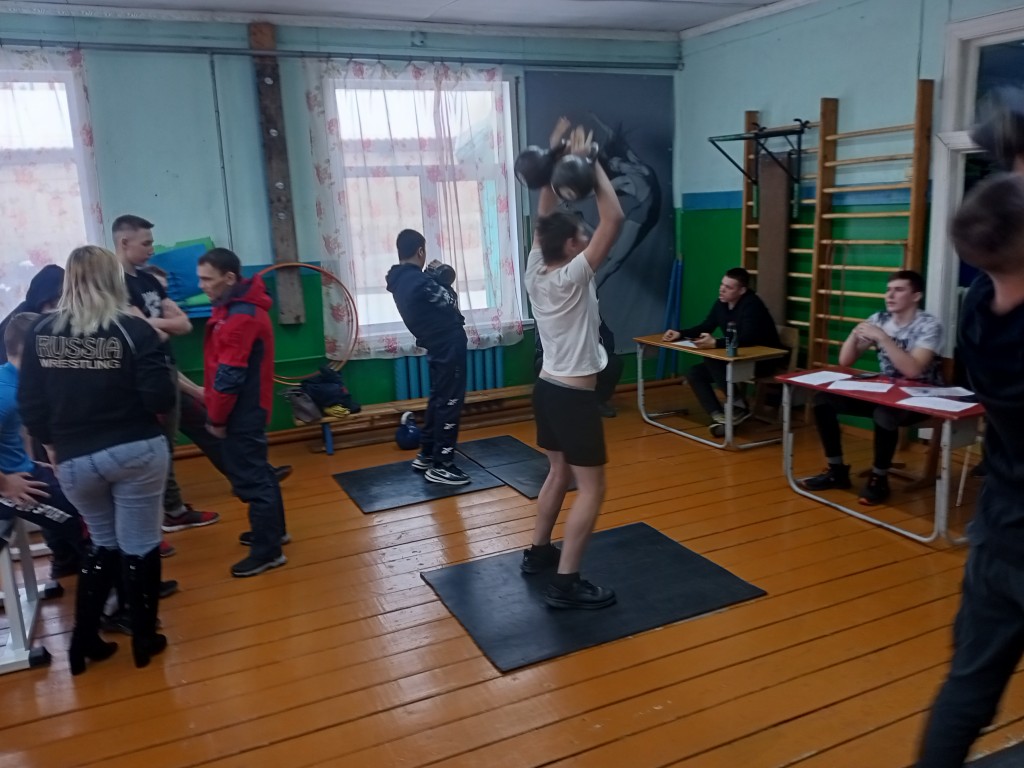 Районные соревнование по "Гиревому спорту" и "Русским шашкам" 4
